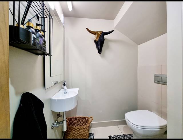 3 BEDROOM TOWNHOUSE TO LET IN OAKLANDS